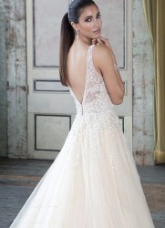 Νυφικό του οίκου  JUSTIN ALEXANDER από την  Collection 2016.
